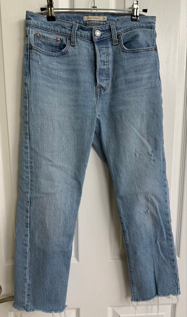 Levi's Wedgie Straight size 2/26 raw hem light wash denim jeans button fly